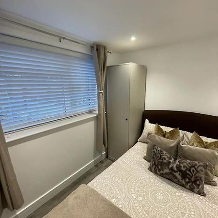 Stylish & Cosy 1 Bed Apartment Swindon Zewnętrze zdjęcie