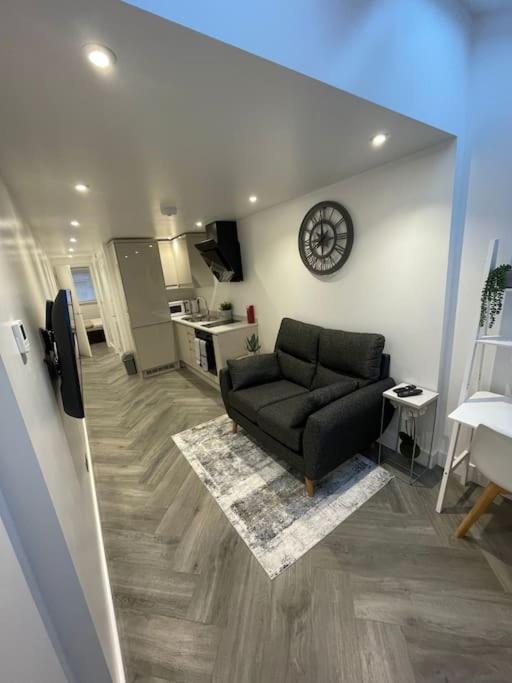 Stylish & Cosy 1 Bed Apartment Swindon Zewnętrze zdjęcie